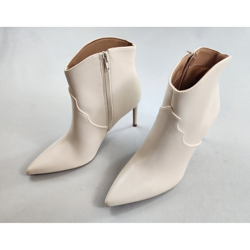 Express Womens Ivory Ankle Bootie Heels Size 8 Off White Pointed Toe Zip Boots